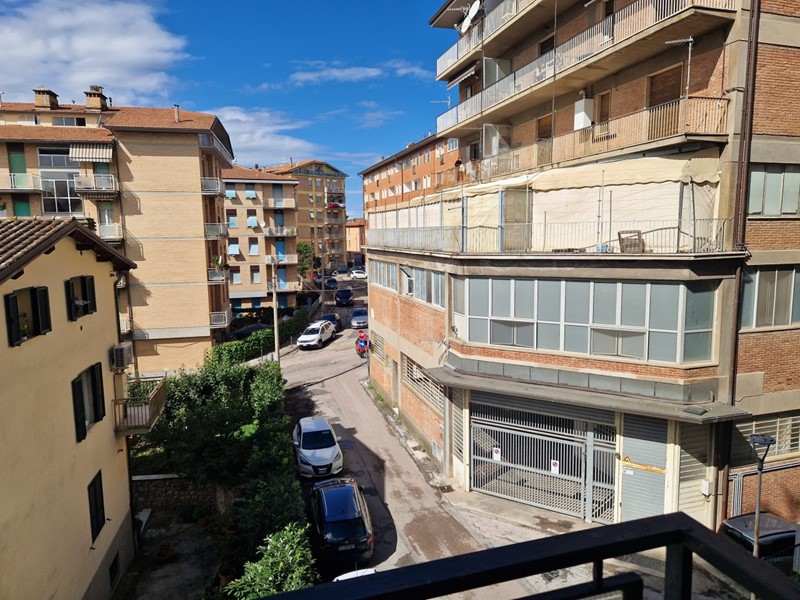 Quadrilocale in Vendita a Perugia, 145'000&euro;, 136 m²