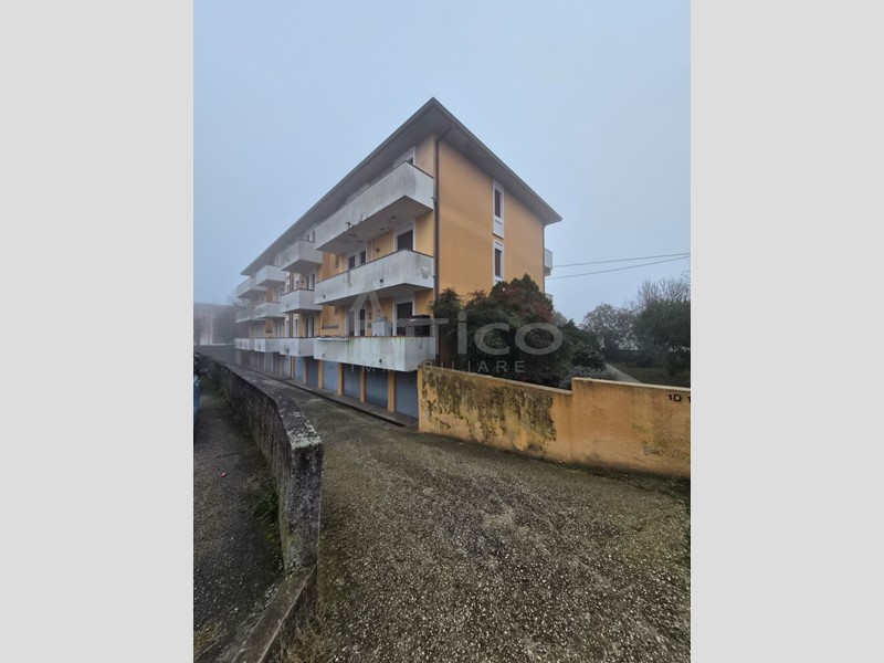 Appartamento in Vendita a Rovigo, zona Borsea, 89'000&euro;, 93 m², con Box