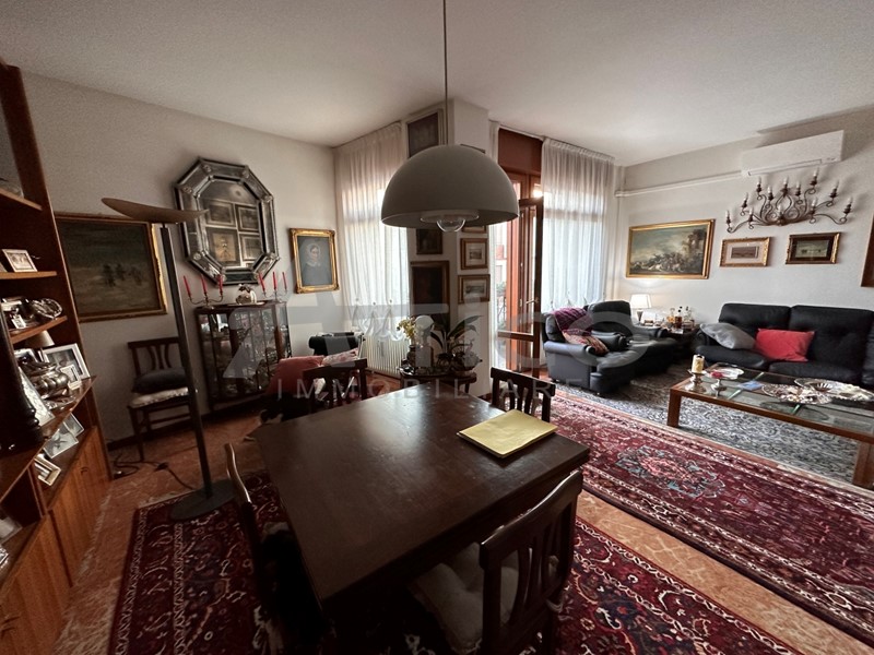 Appartamento in Vendita a Rovigo, zona Centro cittÃ, 159'000&euro;, 115 m²