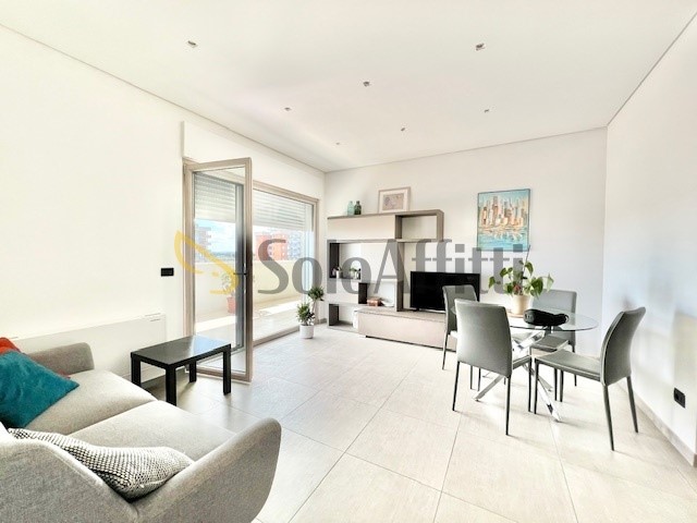 Bilocale in Affitto a Bari, zona Japigia, 900&euro;, 65 m², arredato, con Box