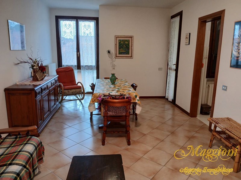 Trilocale in Vendita a Castelnovo ne' Monti, 115'000&euro;, 93 m²