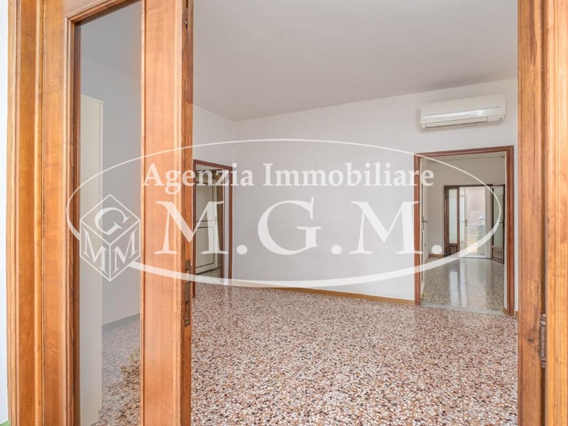 Quadrilocale in Vendita a Bientina, 139'000&euro;, 77 m²
