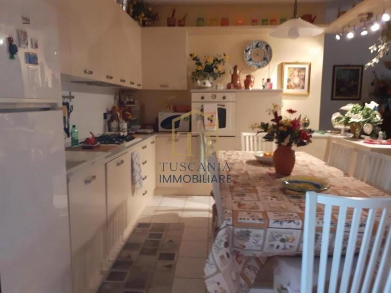 Quadrilocale in Vendita a Montaione, 170'000&euro;, 90 m², con Box