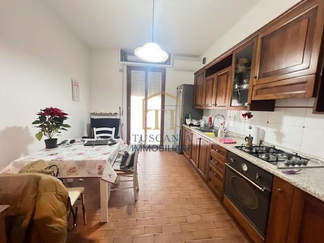Quadrilocale in Vendita a Poggibonsi, 220'000&euro;, 94 m², con Box