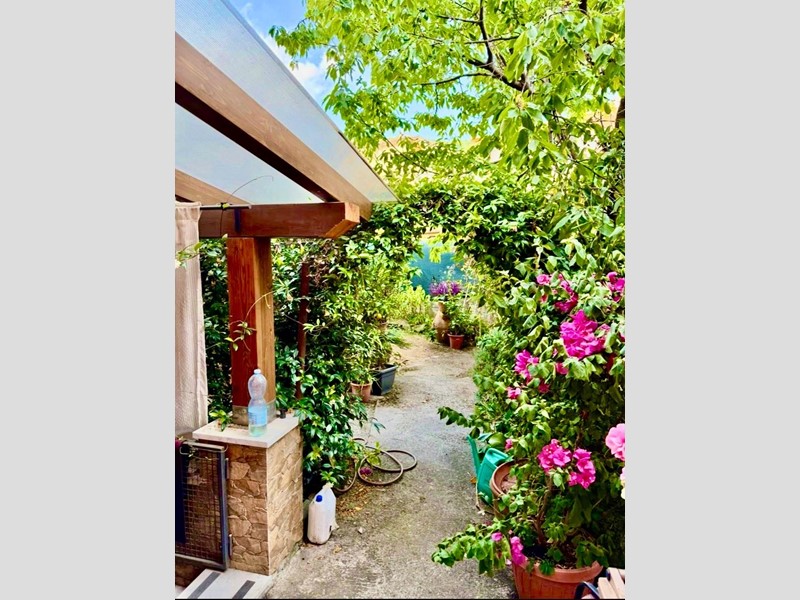 Villa bifamiliare in Vendita a Massa, 190'000&euro;, 80 m², arredato