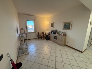 Trilocale in Vendita a Empoli, 149'000&euro;, 70 m², arredato, con Box