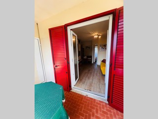 Bilocale in Vendita a Bibbona, zona Marina di Bibbona, 153'000&euro;, 50 m², arredato