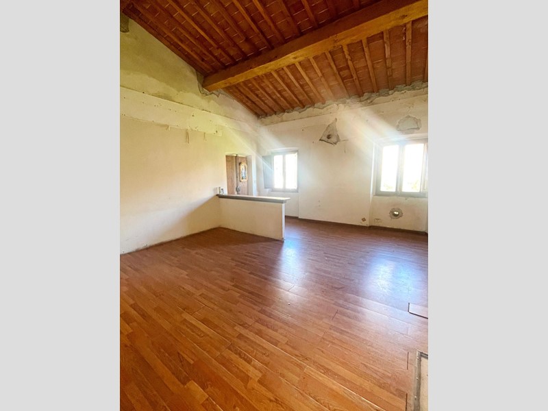 Quadrilocale in Vendita a Vicopisano, zona Uliveto Terme, 78'000&euro;, 100 m²