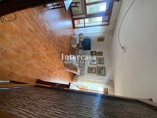 Appartamento in Vendita a Pisa, zona La Vettola, 360'000&euro;, 160 m², arredato, con Box