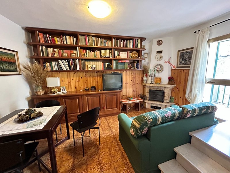 Appartamento in Vendita a Chianni, 95'000&euro;, 90 m², arredato