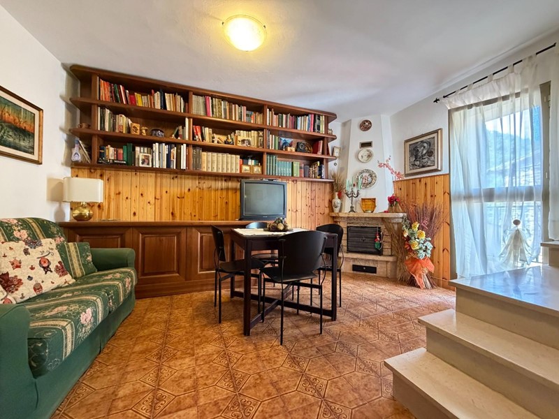 Appartamento in Vendita a Chianni, 85'000&euro;, 90 m², arredato