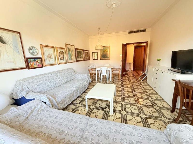 Trilocale in Vendita a Massa, zona Ronchi, 248'000&euro;, 90 m², arredato