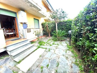 Quadrilocale in Vendita a Massa, 240'000&euro;, 80 m²