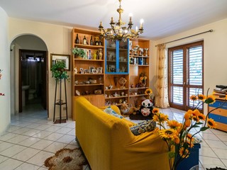 Trilocale in Vendita a Aci Catena, 97'000&euro;, 100 m²