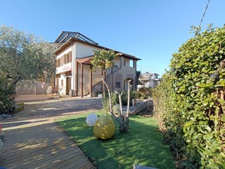 Bilocale in Affitto a Torgiano, 750&euro;, 75 m²