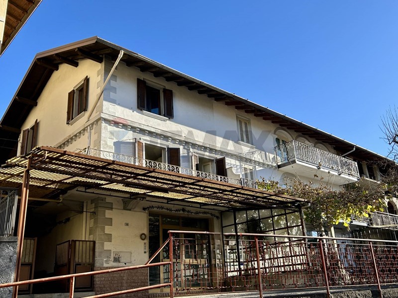 Appartamento in Vendita a Songavazzo, 59'000&euro;, 180 m²