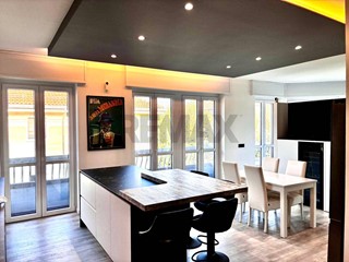 Attico in Vendita a Novara, 449'000&euro;, 170 m²