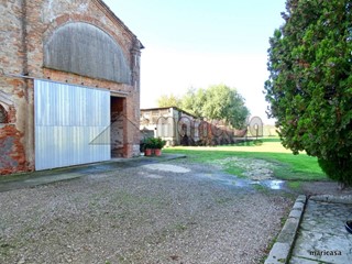Rustico in Vendita a Ferrara, 48'000&euro;, 400 m²
