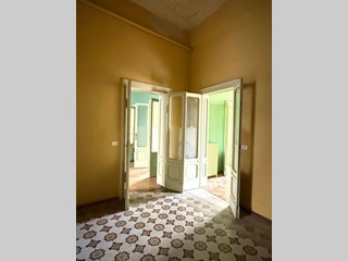 Quadrilocale in Vendita a Mantova, 250'000&euro;, 250 m²