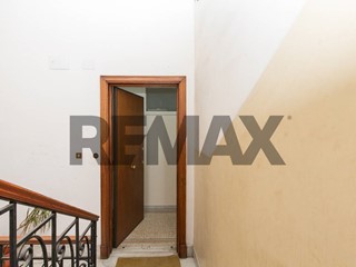 Appartamento in Affitto a Catania, 1'800&euro;, 240 m²