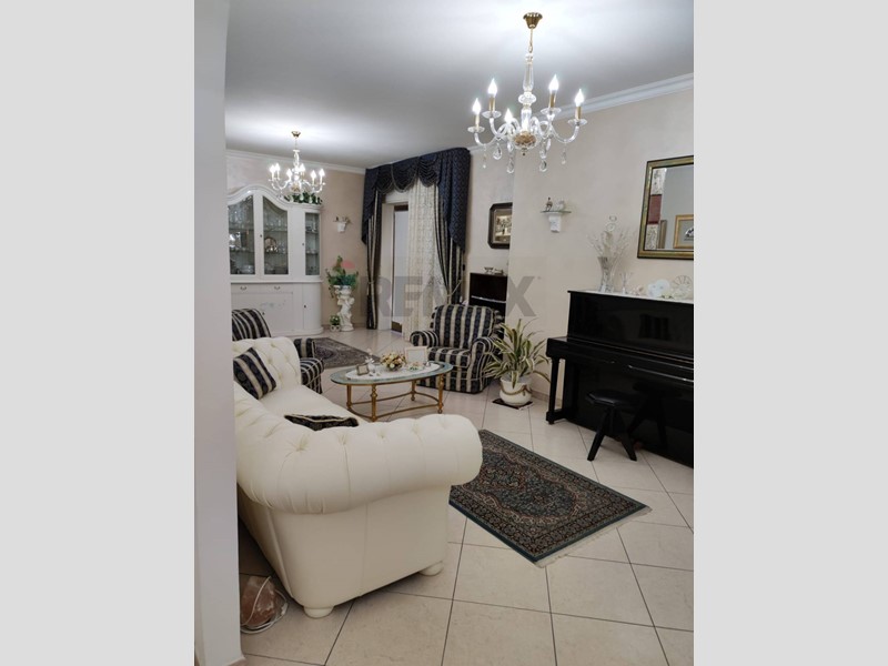 Quadrilocale in Vendita a Belpasso, 130'000&euro;, 136 m²