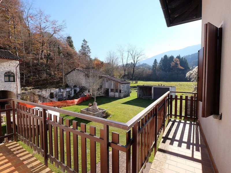 Villetta a schiera in Vendita a Tramonti di Sotto, 75'000&euro;, 160 m²