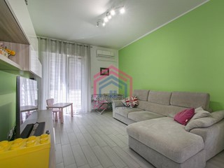 Quadrilocale in Vendita a Pomezia, 219'000&euro;, 110 m²