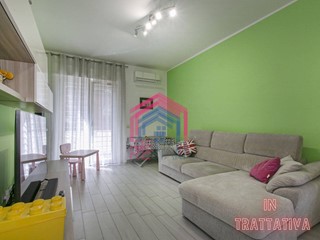 Quadrilocale in Vendita a Pomezia, 219'000&euro;, 110 m²