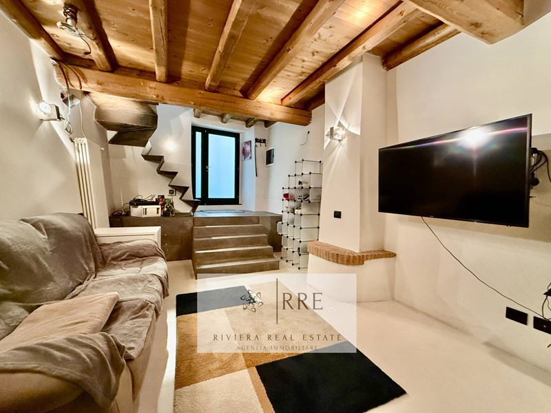 Casa Indipendente in Vendita a Toirano, 250'000&euro;, 99 m²