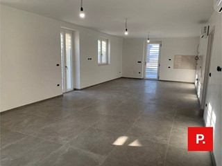 Appartamento in Vendita a Caserta, 399'000&euro;, 200 m²