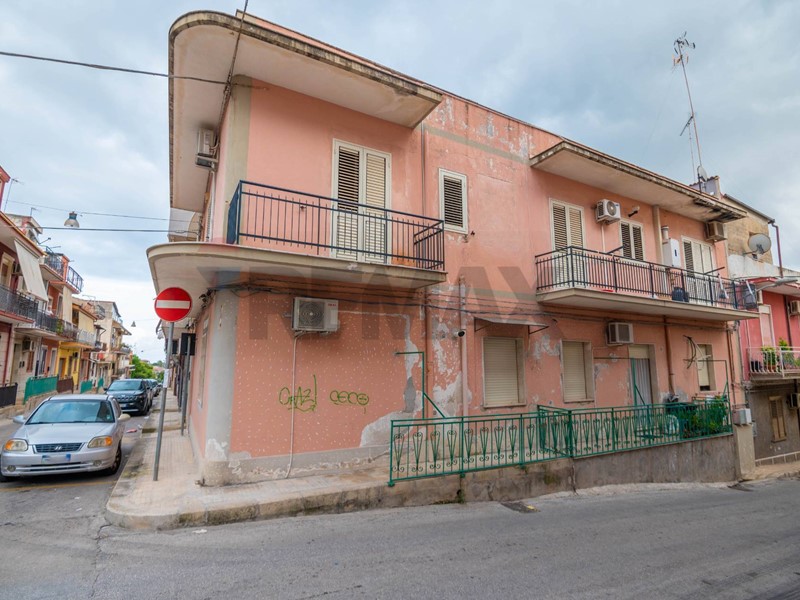 Casa Semi Indipendente in Vendita a Priolo Gargallo, 77'000&euro;, 130 m²
