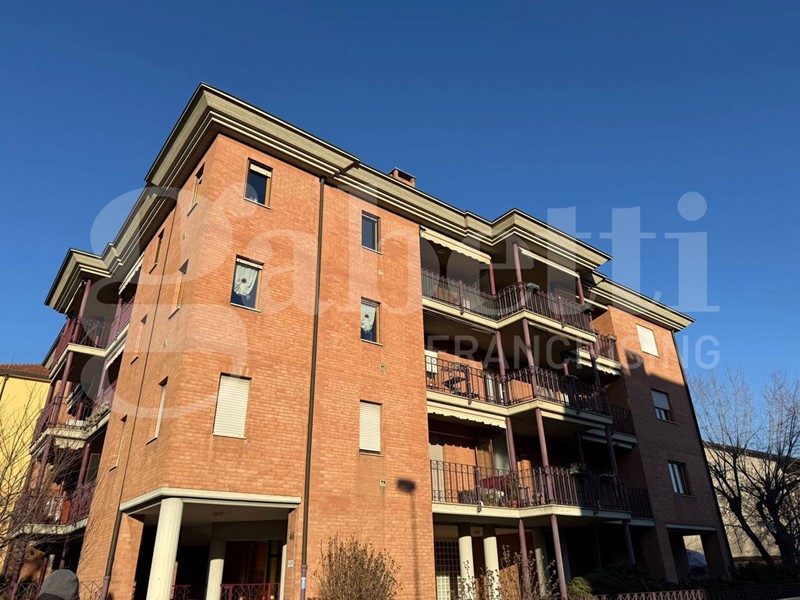 Trilocale in Vendita a Grugliasco, 219'000&euro;, 82 m²