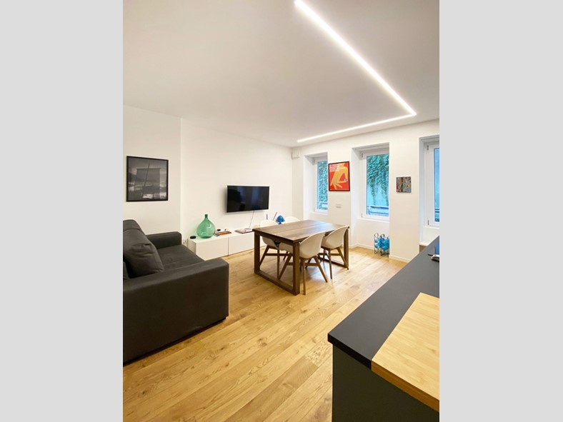 Bilocale in Vendita a Milano, 299'000&euro;, 65 m²