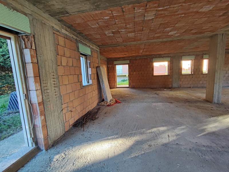 Villa in Vendita a Chiaravalle Centrale, 128'000&euro;, 140 m²