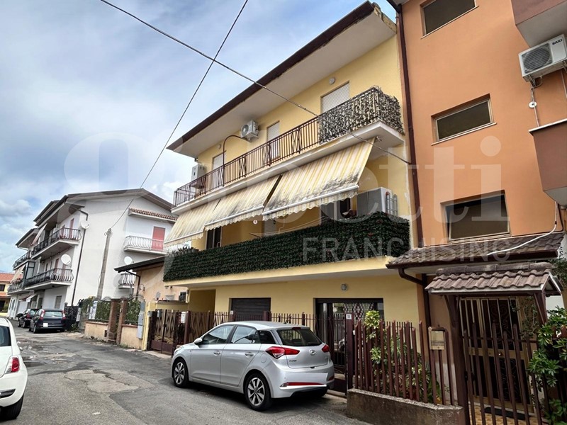 Trilocale in Vendita a Latina, 163'000&euro;, 100 m², con Box