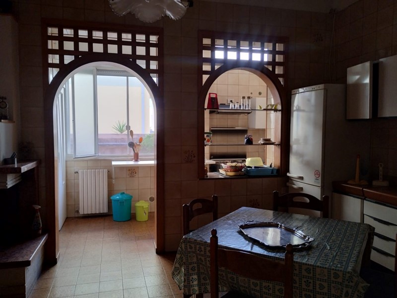 Quadrilocale in Vendita a Brindisi, 750&euro;, 120 m², arredato