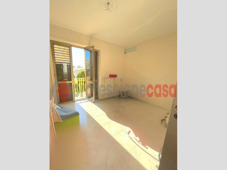 Appartamento in Vendita a Salerno, 255'000&euro;, 151 m²