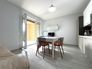 Trilocale in Vendita a Catanzaro, zona Catanzaro Lido, 255'000&euro;, 90 m², arredato