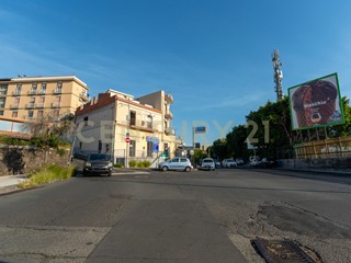 Immobile commerciale in Vendita a Tremestieri Etneo, 57'000&euro;, 55 m²