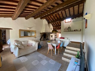 Trilocale in Vendita a Perugia, 97'000&euro;, 105 m², arredato