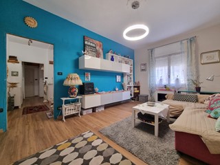 Appartamento in Vendita a Genova, zona Sampierdarena, 65'000&euro;, 58 m²