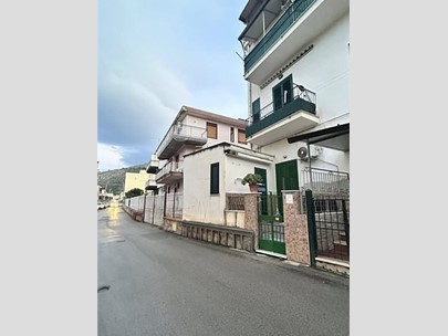 Bilocale in Vendita a Palermo, 60'000&euro;, 70 m²