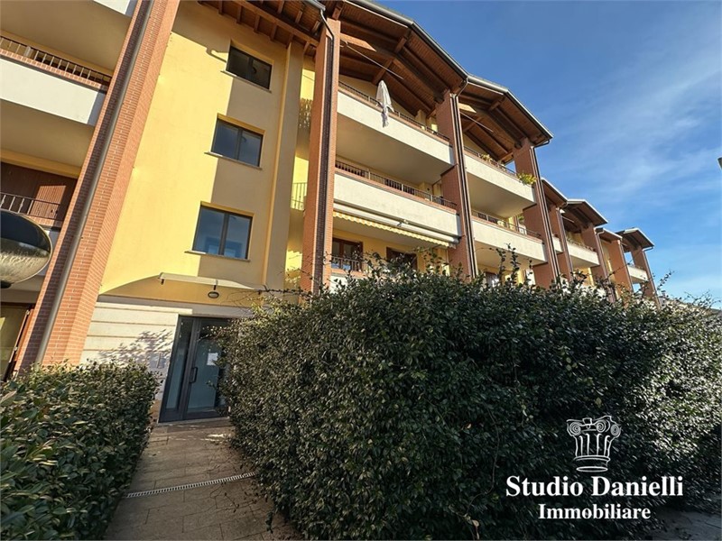 Appartamento in Vendita a Besana in Brianza, 135'000&euro;, 86 m²