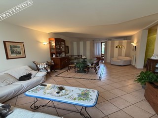 Appartamento in Vendita a Certaldo, 220'000&euro;, 110 m², con Box