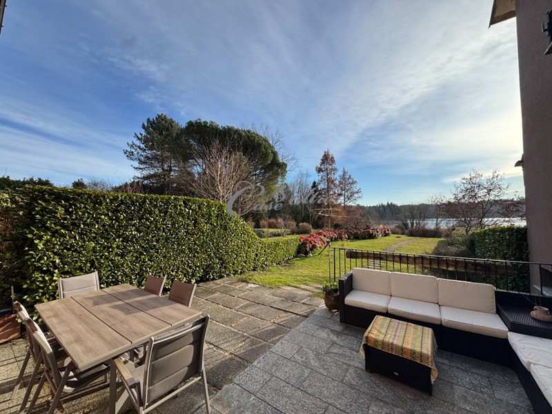 Villetta a schiera in Affitto a Montorfano, 1'100&euro;, 140 m²