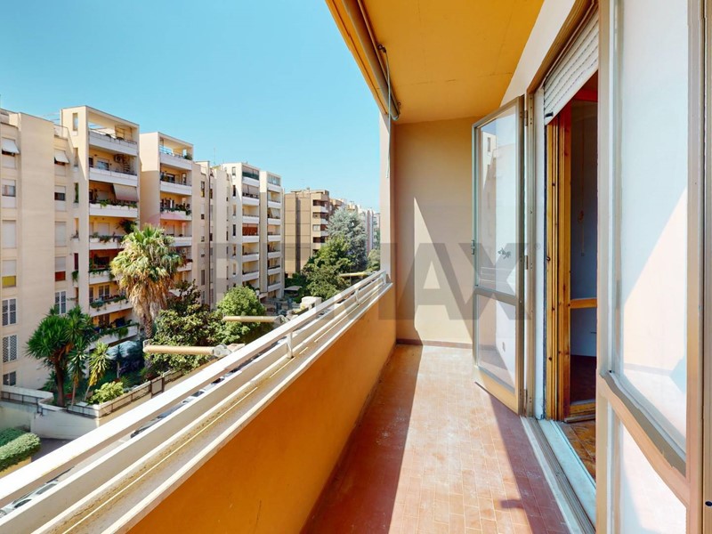 Quadrilocale in Vendita a Roma, 325'000&euro;, 130 m²