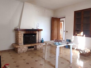 Quadrilocale in Vendita a Collesalvetti, 150'000&euro;, 90 m²