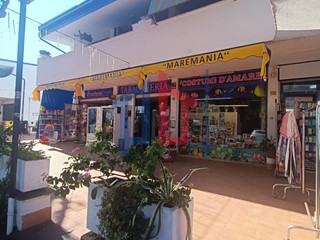 Attività commerciale in Vendita a Ardea, 350'000&euro;, 130 m²