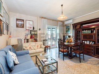 Trilocale in Vendita a Roma, 315'000&euro;, 110 m²
