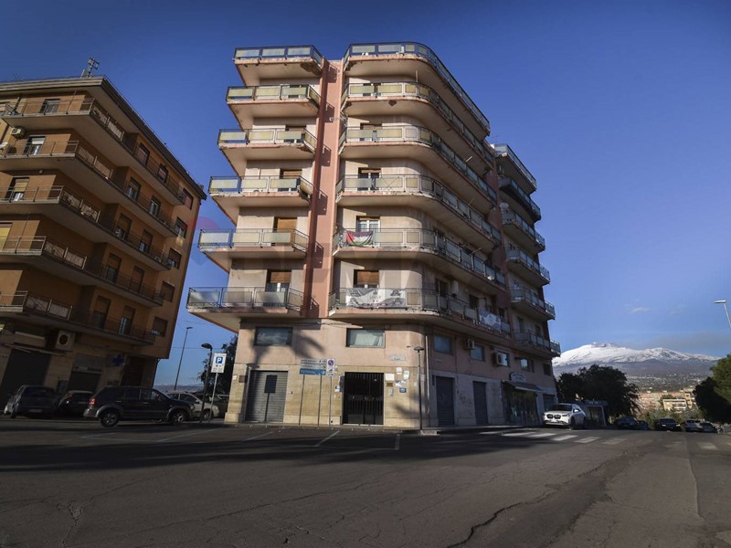 Appartamento in Vendita a Paternò, 130'000&euro;, 114 m²